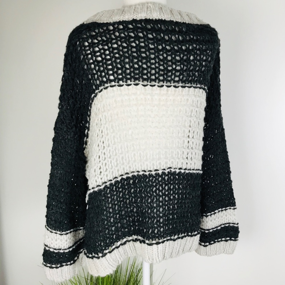 Free People Oversized Loose Chunky Knit Sweater Sm - Picture 4 of 8
